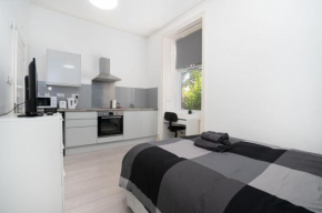 Cosy fully equipped Studio 3, close to University